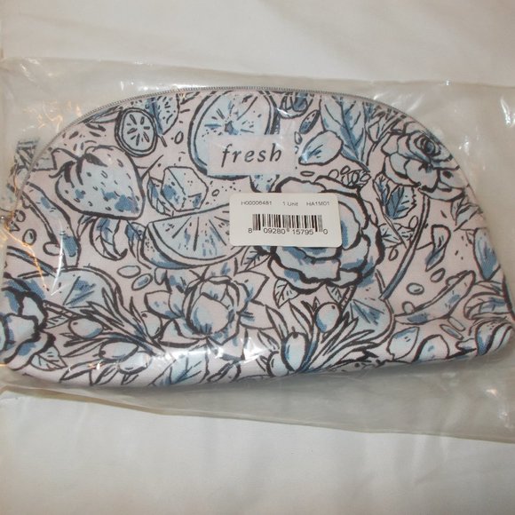 fresh makeup bag - Picture 1 of 3